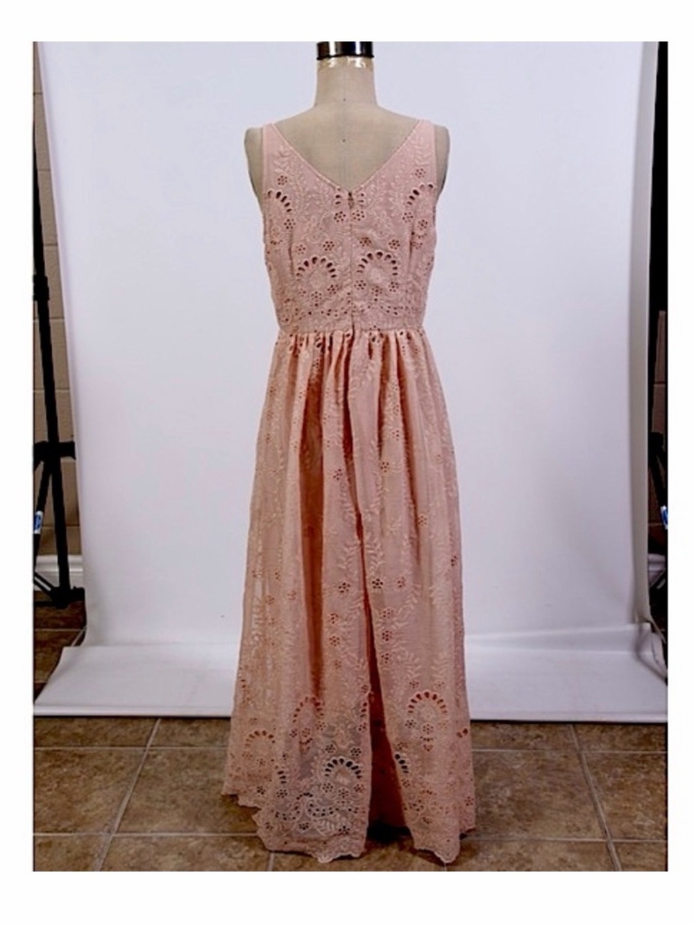 ANTHROPOLOGIE: Pink Eyelet Maxi Dress **FIT LIKE A LARGE**